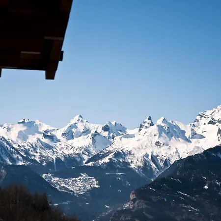 Paradise Mountain & Luxe *